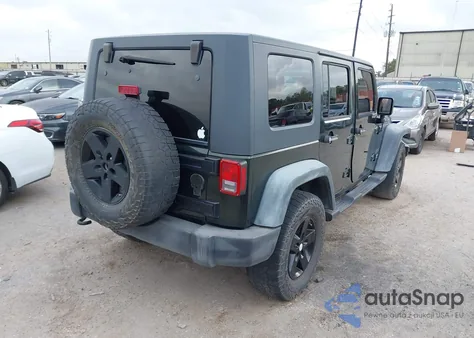 2010 Jeep Wrangler Unlimited Sport из США, поврежденный, VIN 1J4HA3H15AL124726